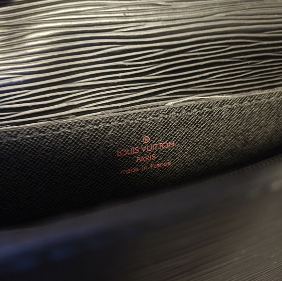 Louis Vuitton Black Epi Leather Briefcase - Picture 10 of 15
